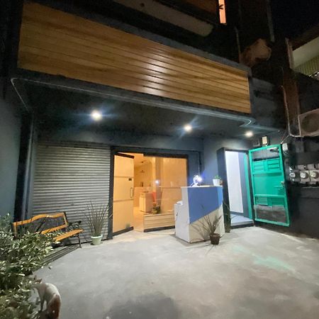 Lime Lite Manila Hostel Makati City Dış mekan fotoğraf