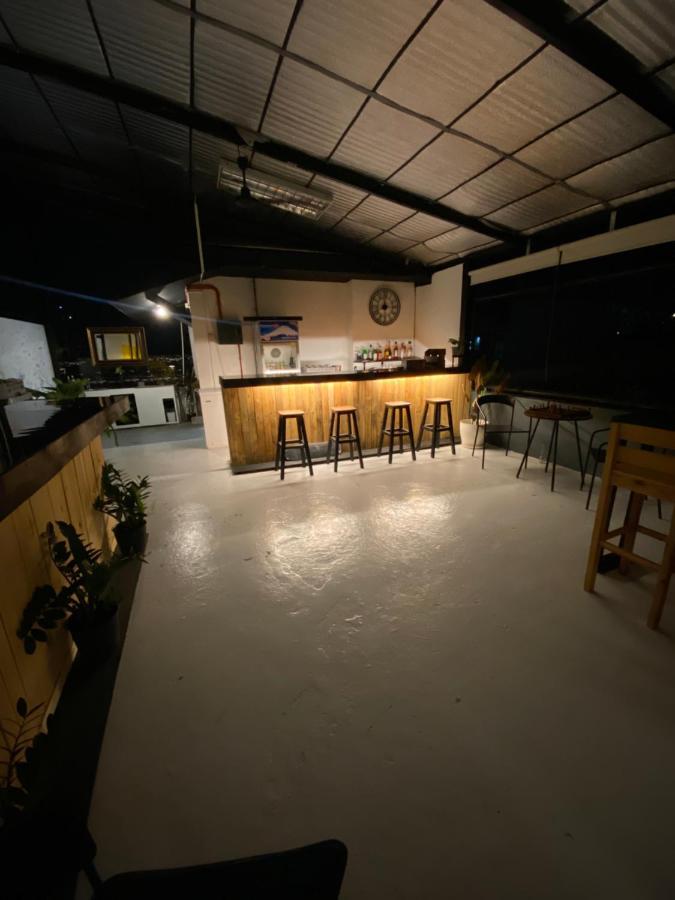 Lime Lite Manila Hostel Makati City Dış mekan fotoğraf
