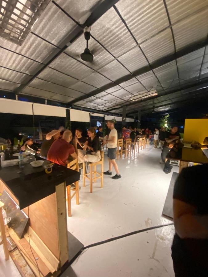 Lime Lite Manila Hostel Makati City Dış mekan fotoğraf