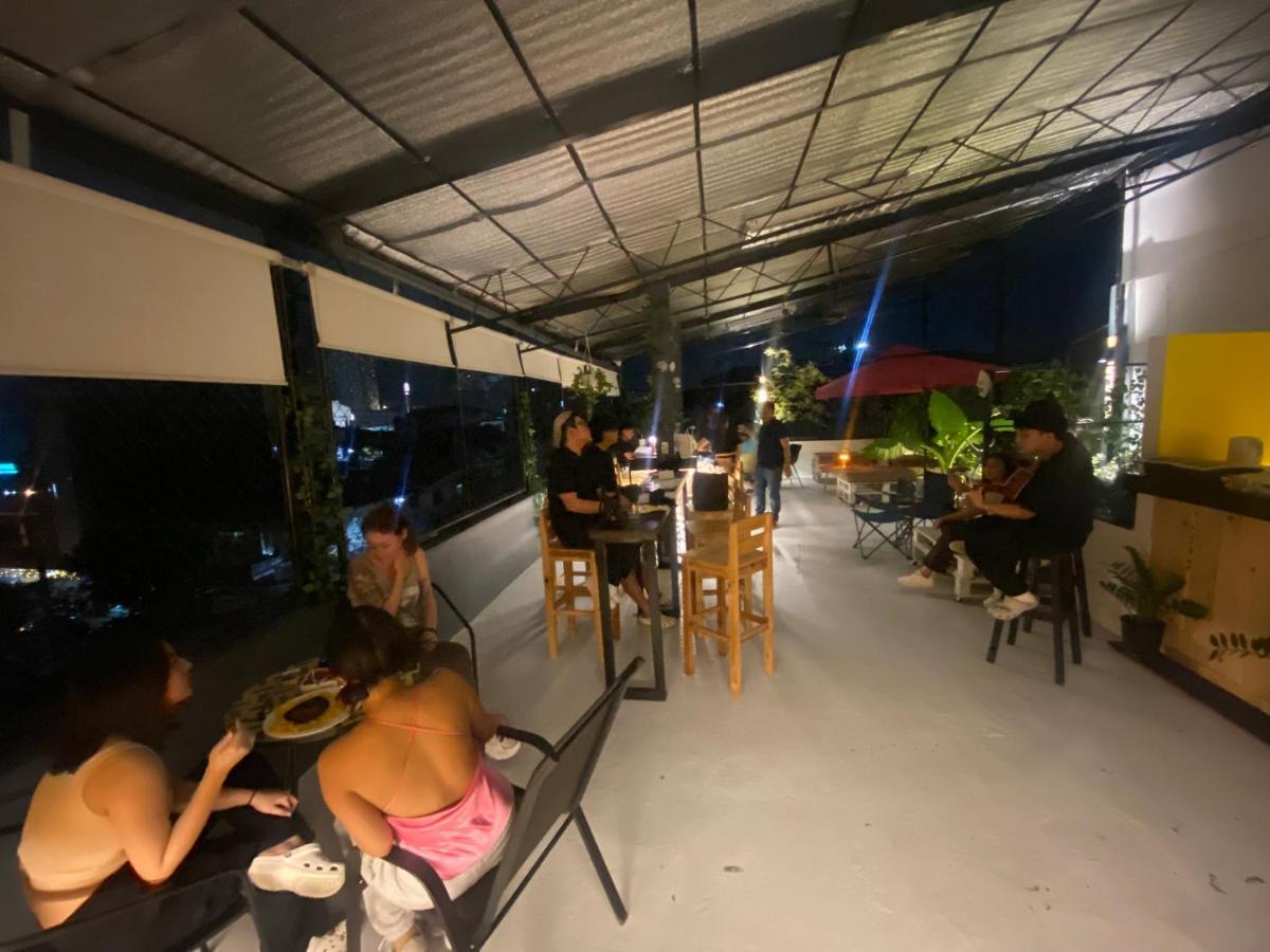 Lime Lite Manila Hostel Makati City Dış mekan fotoğraf