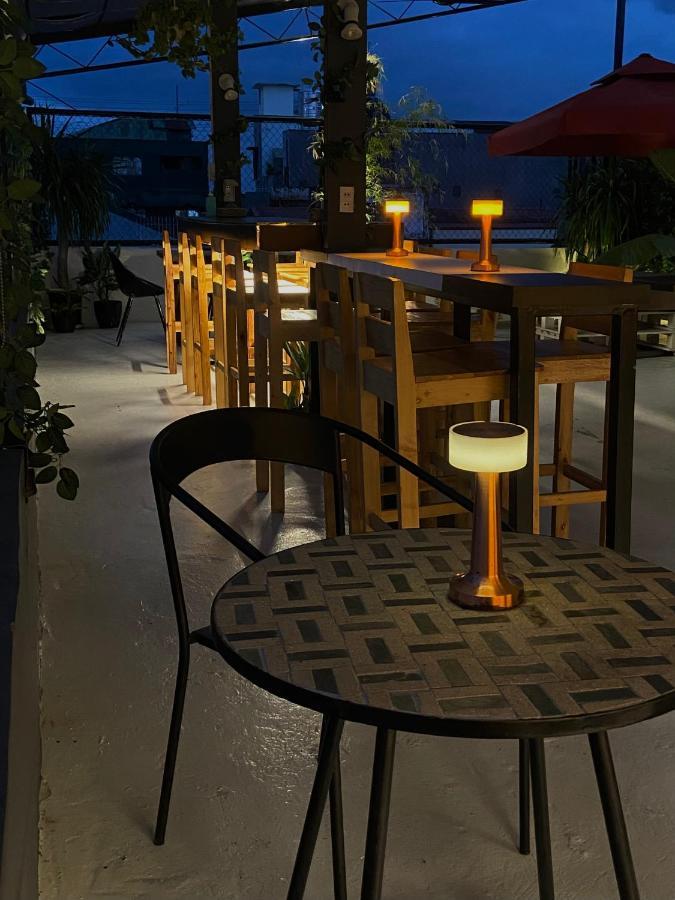 Lime Lite Manila Hostel Makati City Dış mekan fotoğraf