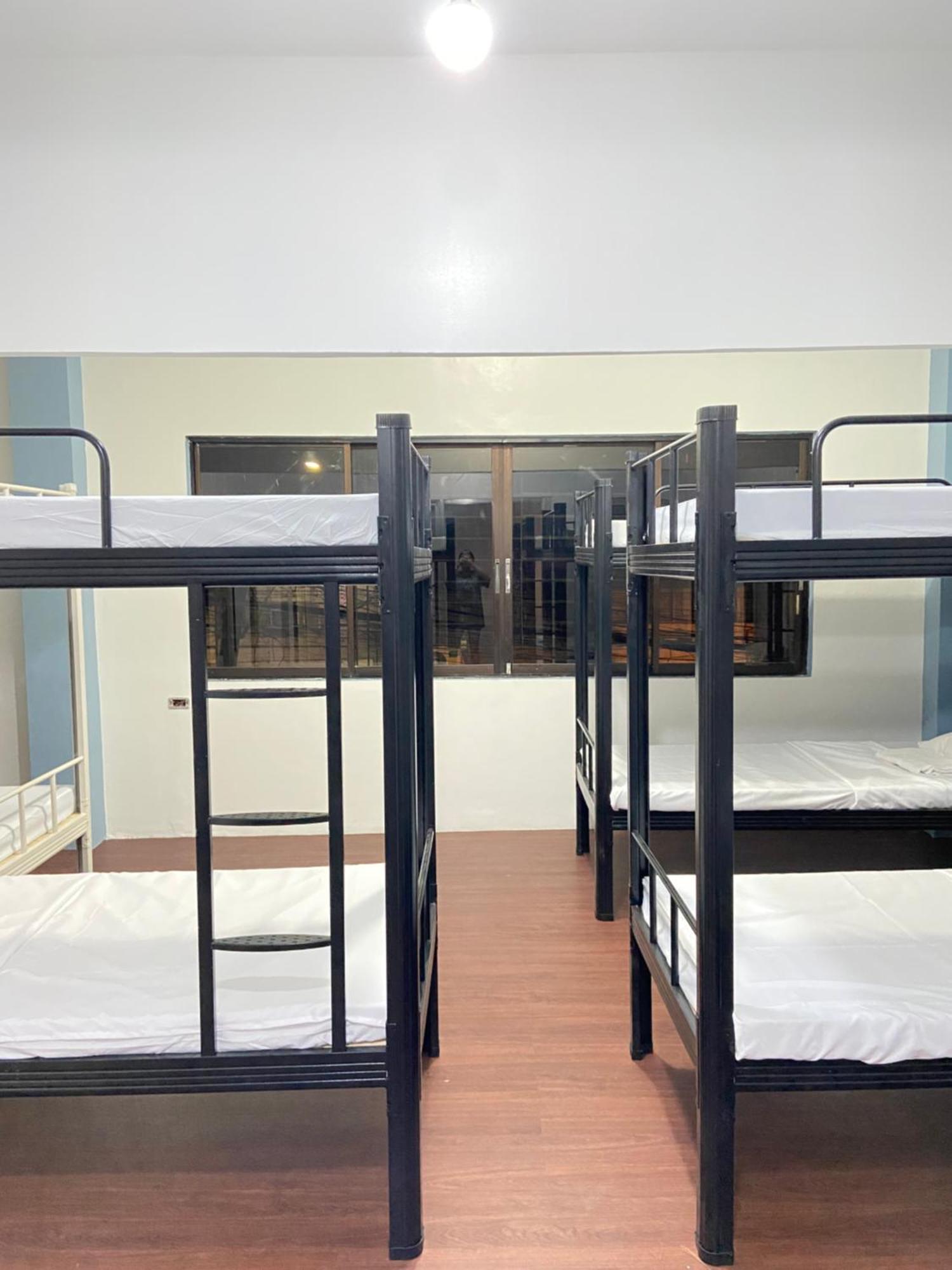 Lime Lite Manila Hostel Makati City Dış mekan fotoğraf